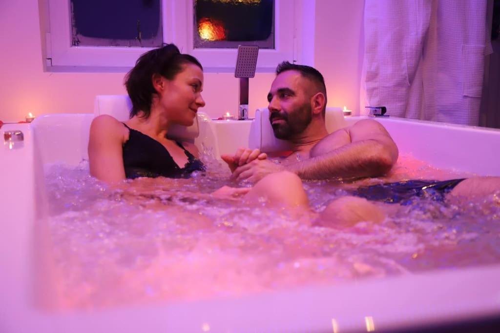 Love Room Unique - Sauna / Jacuzzi Charleville-Mézières Εξωτερικό φωτογραφία
